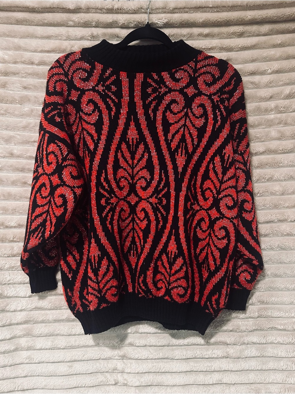 Sparkly vintage Black and Red Jacquard Crewneck Sweater